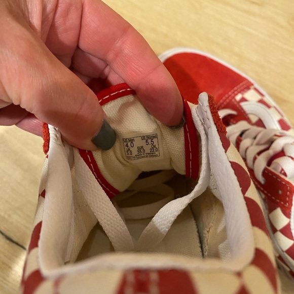 VANS OFF THE WALL red and white checkered like new! US men’s 4 US women’s 5.5 - Picture 8 of 8